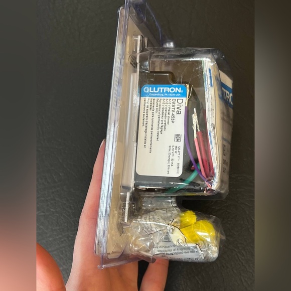 *BRAND NEW* Lutron (DVSTV-453PH-WH) Diva 0–10 V Control Dimmer - Picture 5 of 5